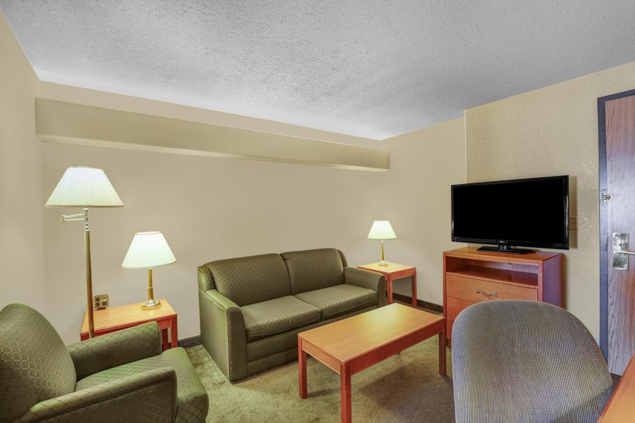 Days Inn By Wyndham Red Deer Zewnętrze zdjęcie