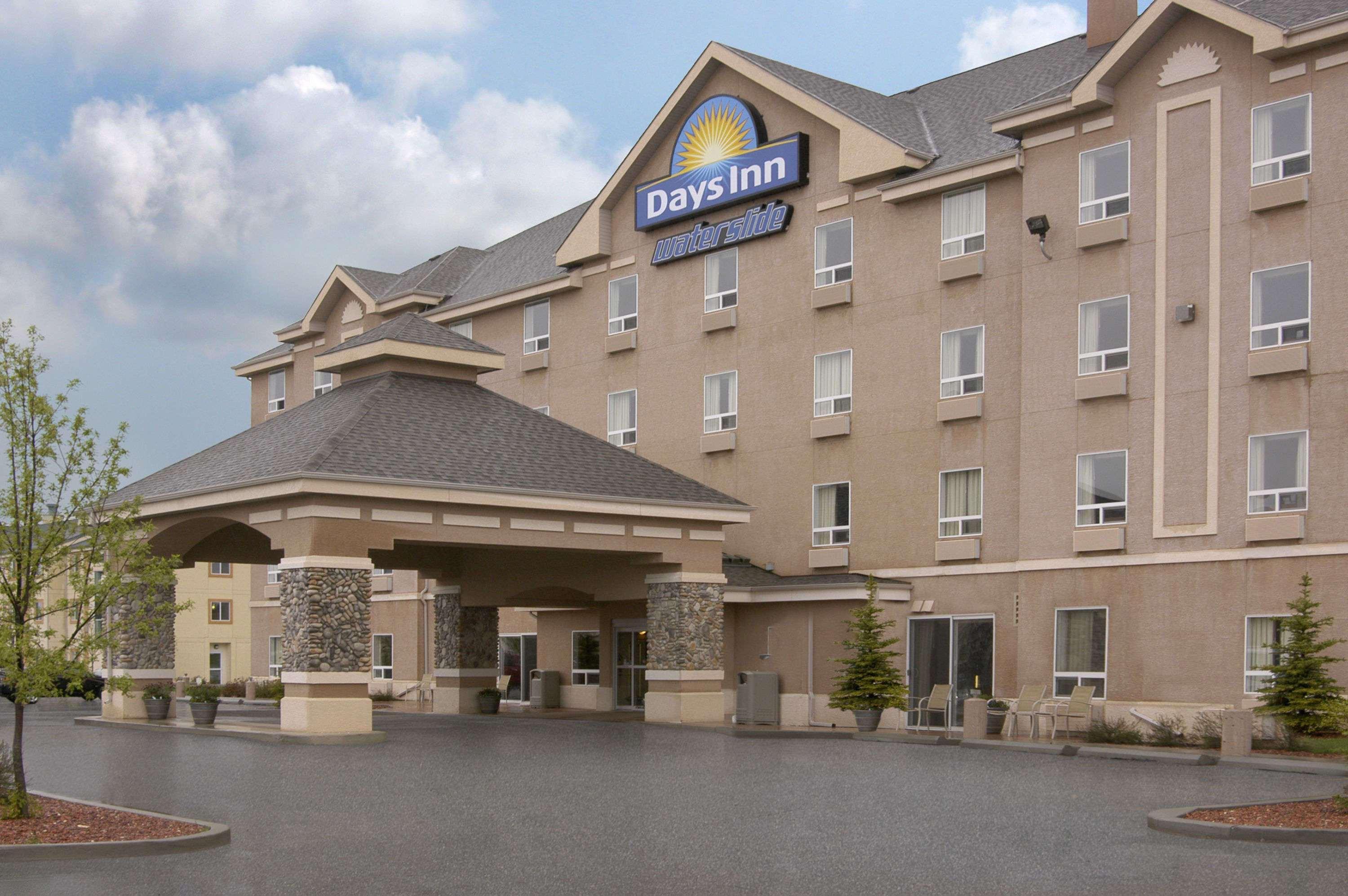 Days Inn By Wyndham Red Deer Zewnętrze zdjęcie