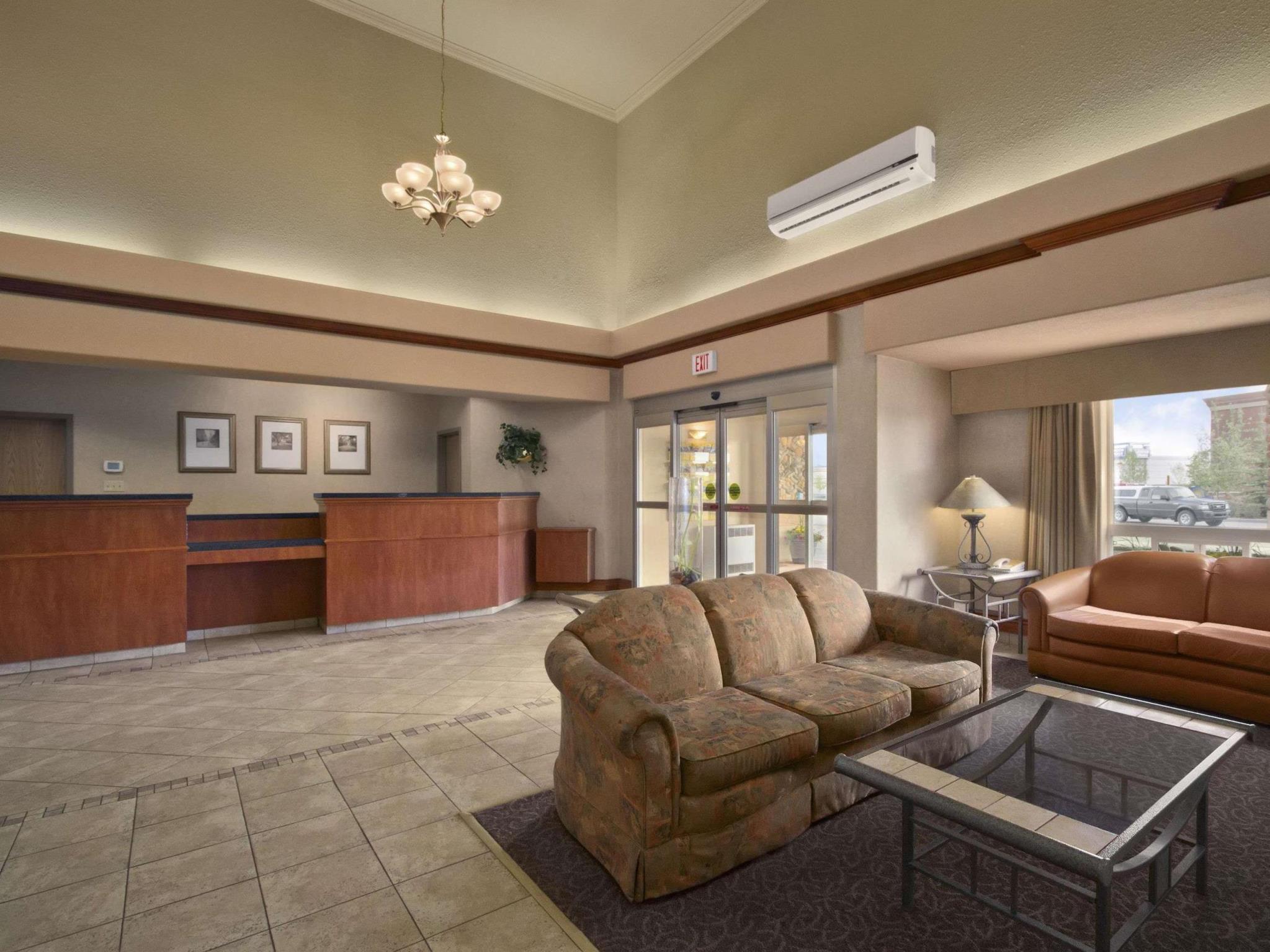 Days Inn By Wyndham Red Deer Zewnętrze zdjęcie
